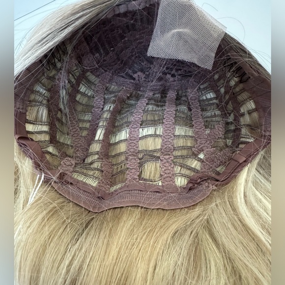 AISI QUEENS Long Straight Blonde Ombre Synthetic Wig 24” Heat Resistant - Picture 8 of 9